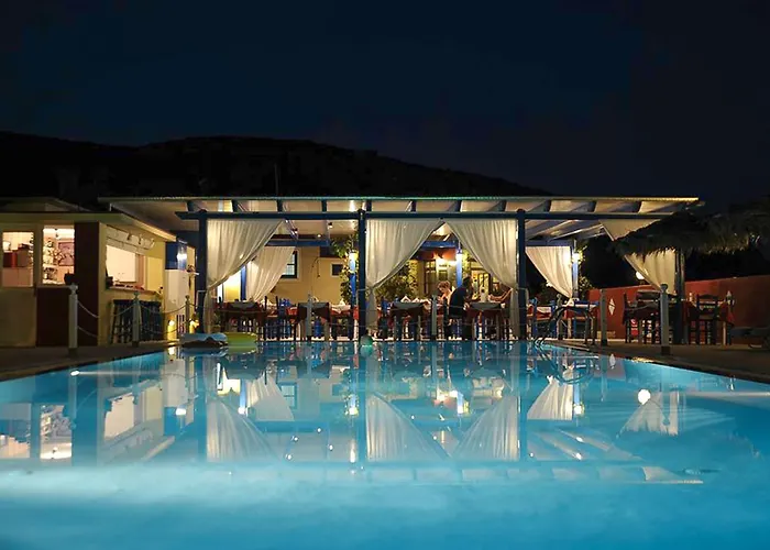 Deluxe Charming With Pool בית נופש Vlychada