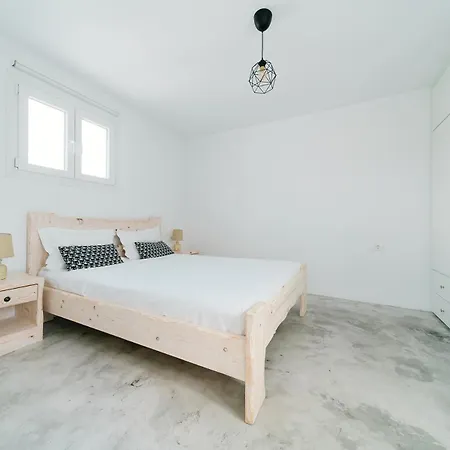 Deluxe Charming With Pool