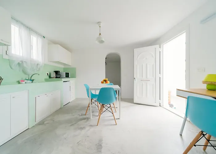 Deluxe Charming With Pool 维查德