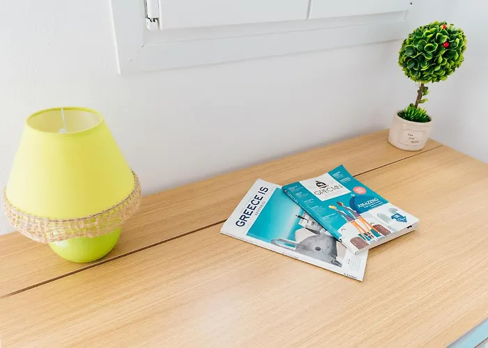 Deluxe Charming With Pool Hébergement de vacances Vlychada